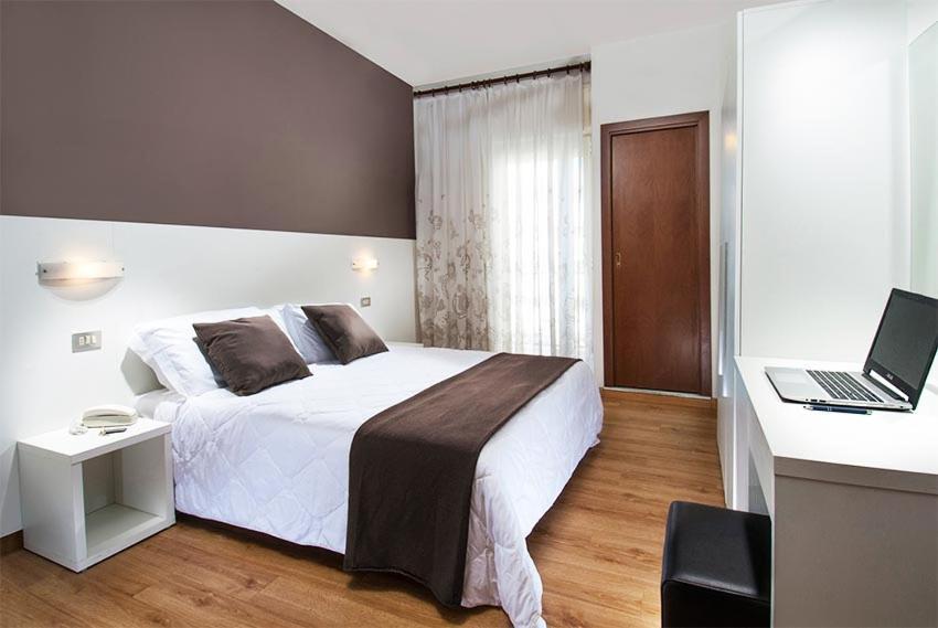 Hotel Niagara Κατόλικα Εξωτερικό φωτογραφία